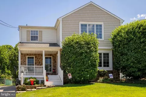 1637 Crestview Ave, Willow Grove, PA 19090