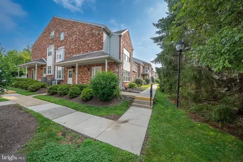 210 Glen Ln, Elkins Park, PA 19027