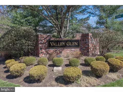 210 Glen Ln, Elkins Park, PA 19027
