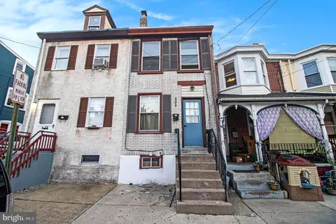 809 George St, Norristown, PA 19401