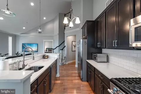 200 W Elm St #1422, Conshohocken, PA 19428