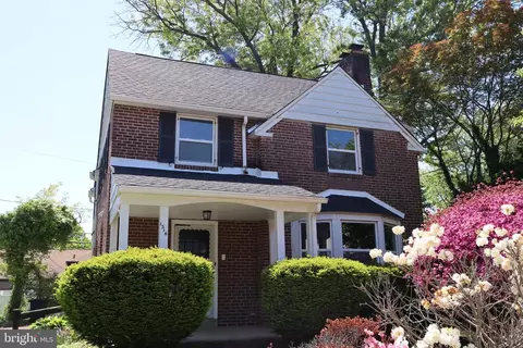 1516 Surrey Ln, Wynnewood, PA 19096