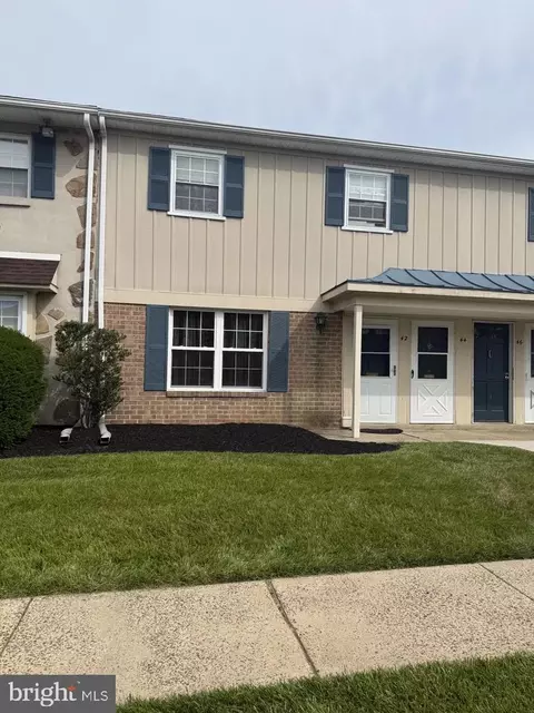 42 Kearney Dr, North Wales, PA 19454