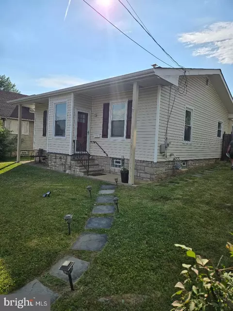 135 Summit Ave, Willow Grove, PA 19090