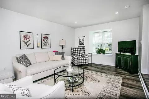 205 Tupelo Grv, Ambler, PA 19002