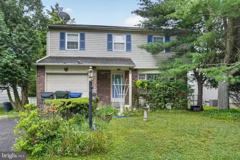 2720 Phipps Ave, Willow Grove, PA 19090