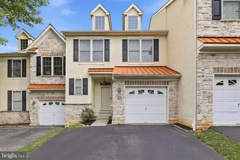 222 Barefield Ln, Conshohocken, PA 19428