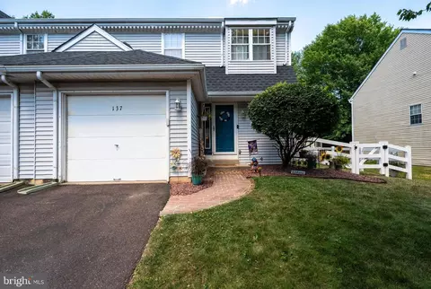 137 Azalea Cir, Royersford, PA 19468