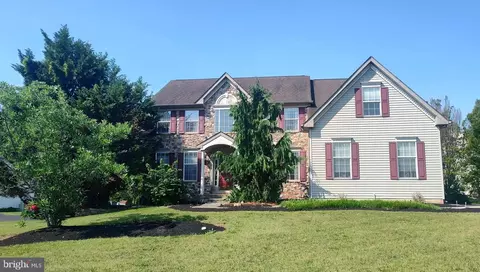 20 Greenshire Blvd, Schwenksville, PA 19473