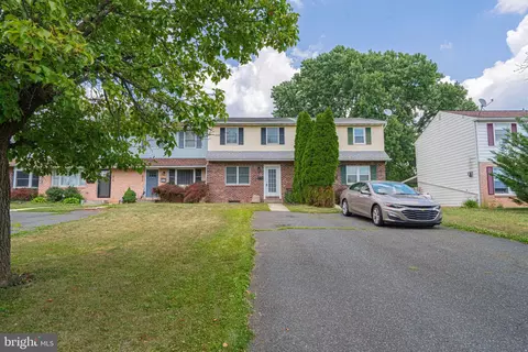 418 Jackson St, Pennsburg, PA 18073