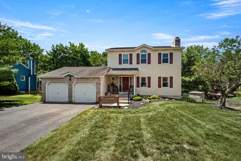 2232 Donna Ln, Pottstown, PA 19464