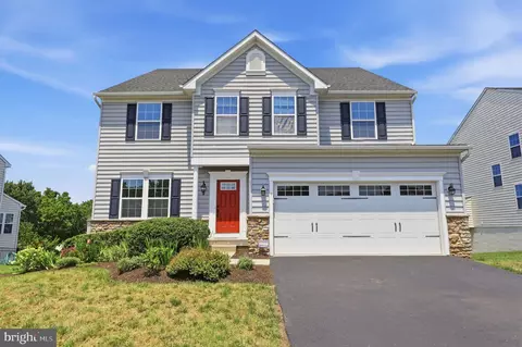 7 Montella Cir, Pottstown, PA 19464