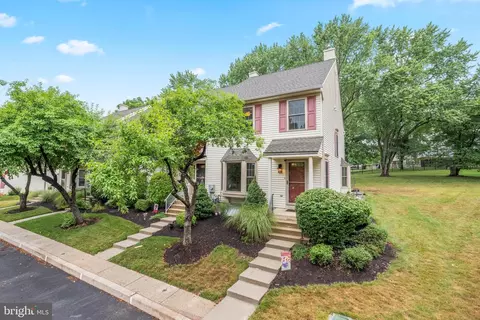 947 Dogwood Ct, Pottstown, PA 19464