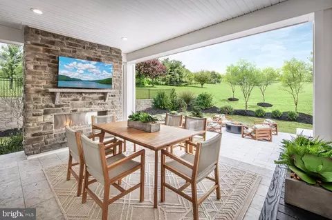 103 Casey Ct, Royersford, PA 19468