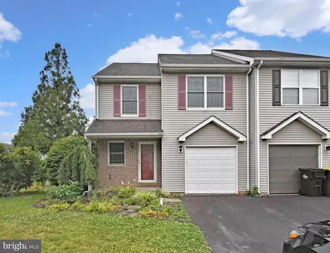 121 Anjou Ct, Telford, PA 18969