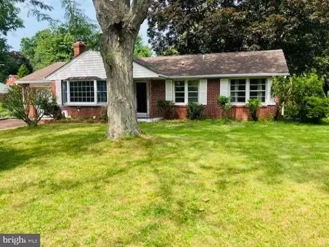 439 E Chestnut St, Souderton, PA 18964