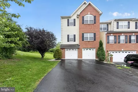 168 Stone Hill Dr, Pottstown, PA 19464