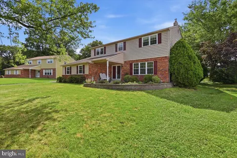 148 Regency Dr Apt, Eagleville, PA 19403