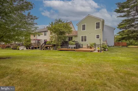102 Rutledge Ct, North Wales, PA 19454