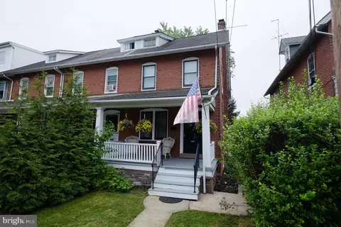 38 E 4th St, Lansdale, PA 19446