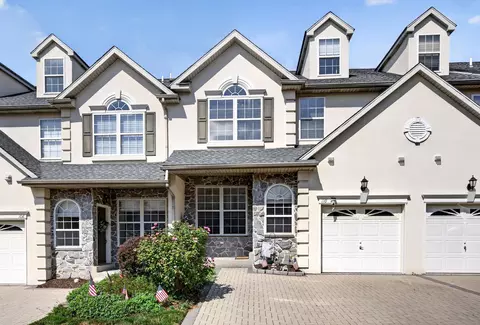 110 Meadow View Ln, Lansdale, PA 19446