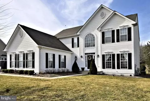 470 Creekview Dr, Harleysville, PA 19438