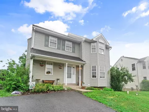 806 Elizabeth Ct, Collegeville, PA 19426