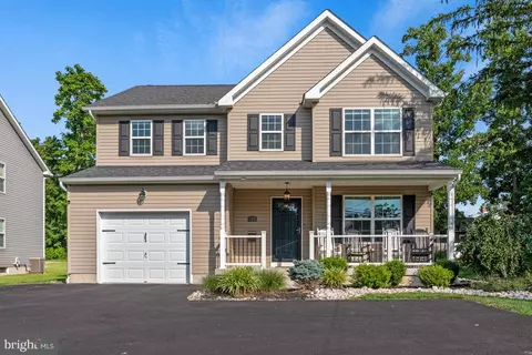 709 E Walnut St, North Wales, PA 19454