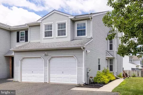 211 Orchard Dr, North Wales, PA 19454