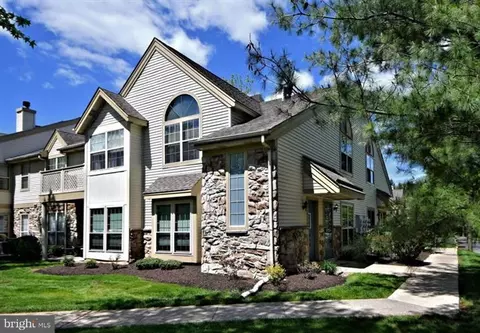 210 Foxmeadow Dr #CONDO 210, Royersford, PA 19468