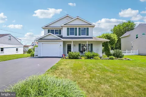 12 Lawn Ave, Norristown, PA 19403