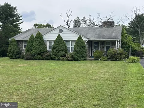 2122 Yarnall Rd, Pottstown, PA 19464