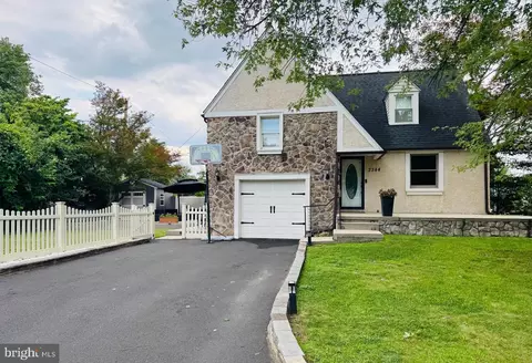 2344 Kenderton Ave, Abington, PA 19001