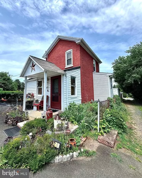 120 E Race St, Pottstown, PA 19464