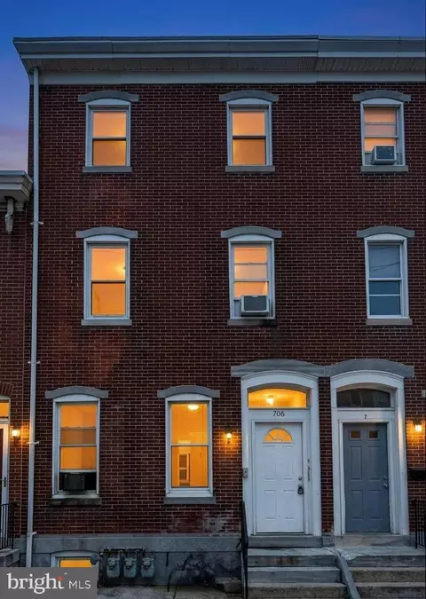 706 Chain St, Norristown, PA 19401