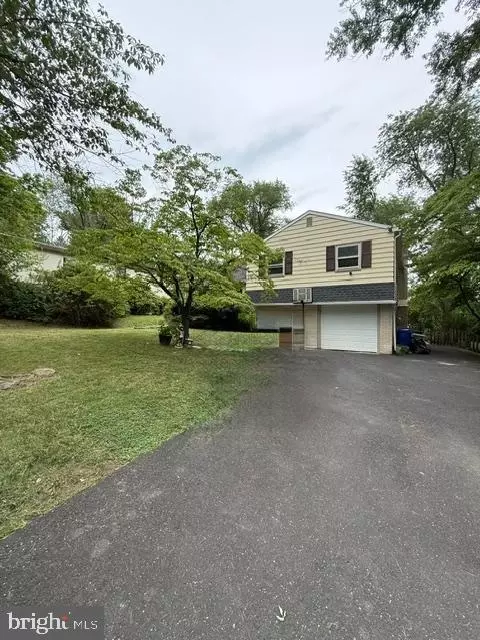 152 E Church Rd, Elkins Park, PA 19027