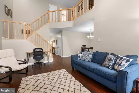 202 Aqueduct Dr, North Wales, PA 19454