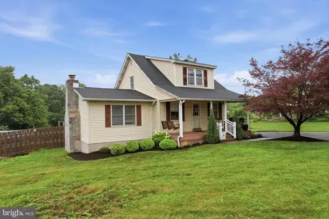 3033 Linfield Rd, Pottstown, PA 19464