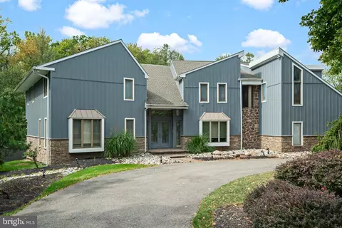 502 Long Ln, Huntingdon Valley, PA 19006