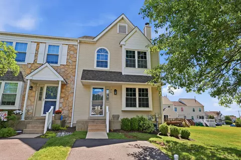 300 Countryside Ct Apt, Collegeville, PA 19426