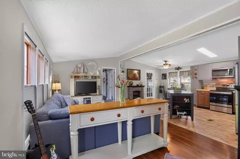 334 Cedar Dr #green, Green Lane, PA 18054