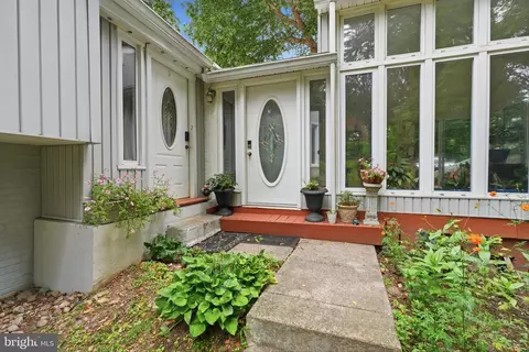 1132 Lindsay Ln, Rydal, PA 19046