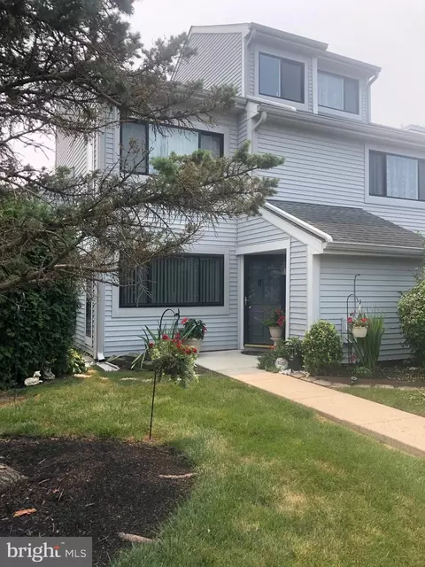 101 Monroe Dr #CONDO 198, Harleysville, PA 19438