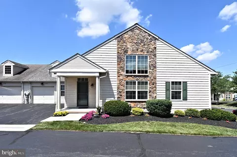 138 Arbour Ct, North Wales, PA 19454
