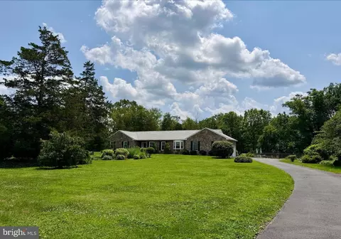 350 Homestead Dr, Harleysville, PA 19438