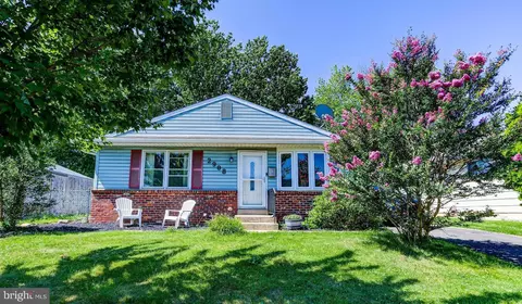 2908 Gohn Dr, Willow Grove, PA 19090