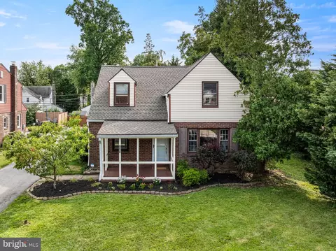144 Rock Glen Rd Apt, Wynnewood, PA 19096