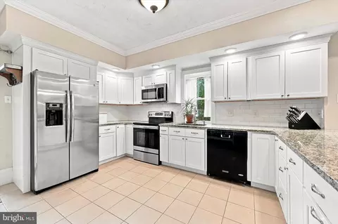 644 Chestnut St, Pottstown, PA 19464
