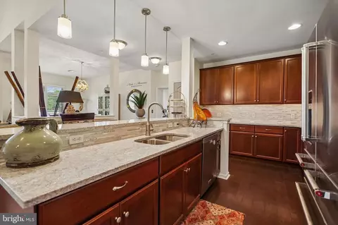 506 Carson Ter, Huntingdon Valley, PA 19006