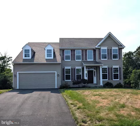1100 Autumnview Ln, Pottstown, PA 19464